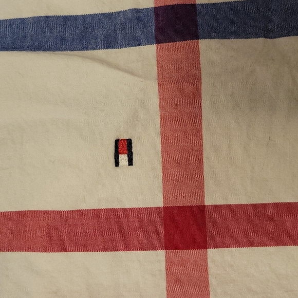 Tommy Hilfiger dress shirt Large white w/ red/blue cross hatched stripes.likenew - Picture 3 of 9